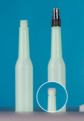 Garrafa distribuidora grande vazia do HDPE de 0,7 litros com bomba